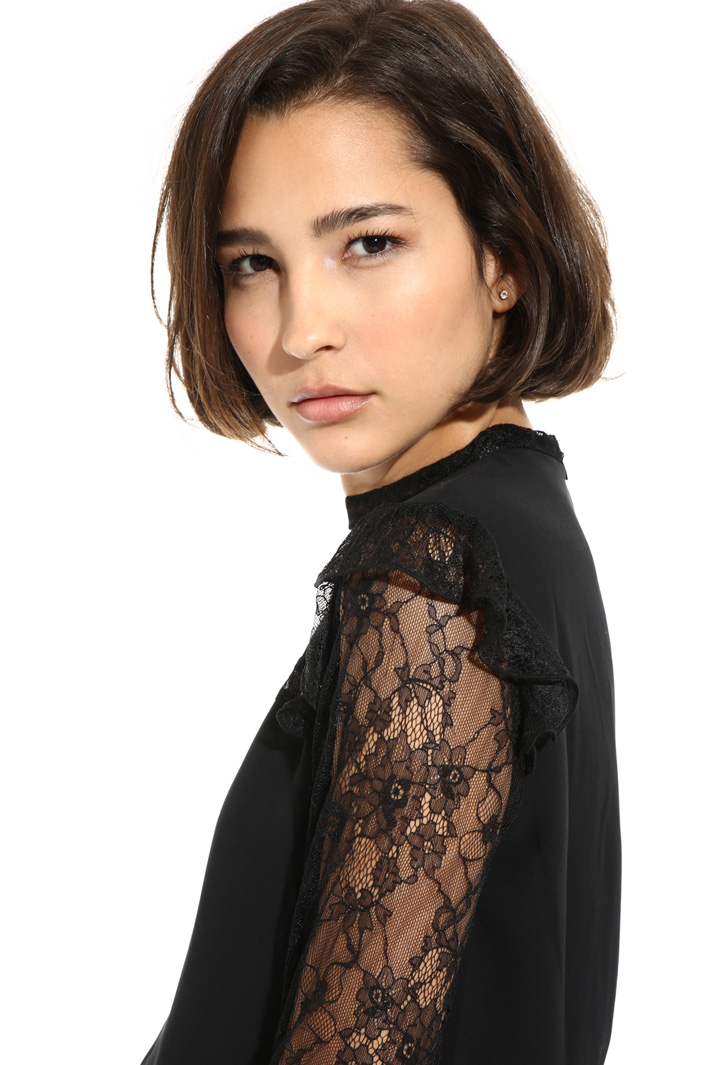 Georgette and lace blouse Intrend Georgette and lace blouse Intrend