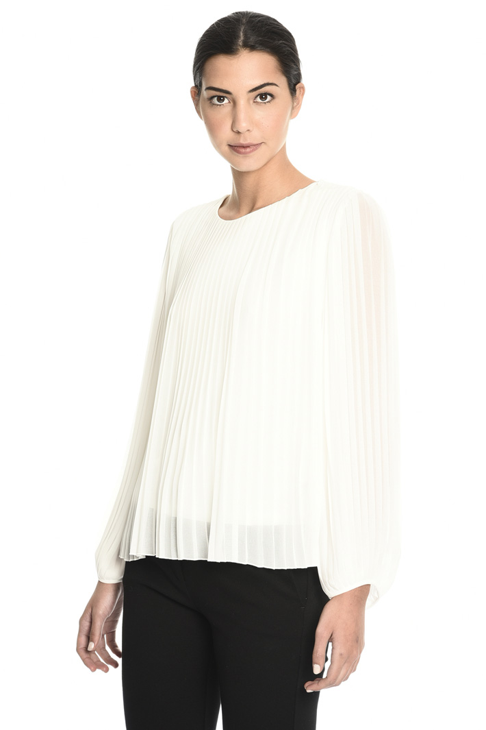 Pleated georgette blouse Intrend Pleated georgette blouse Intrend