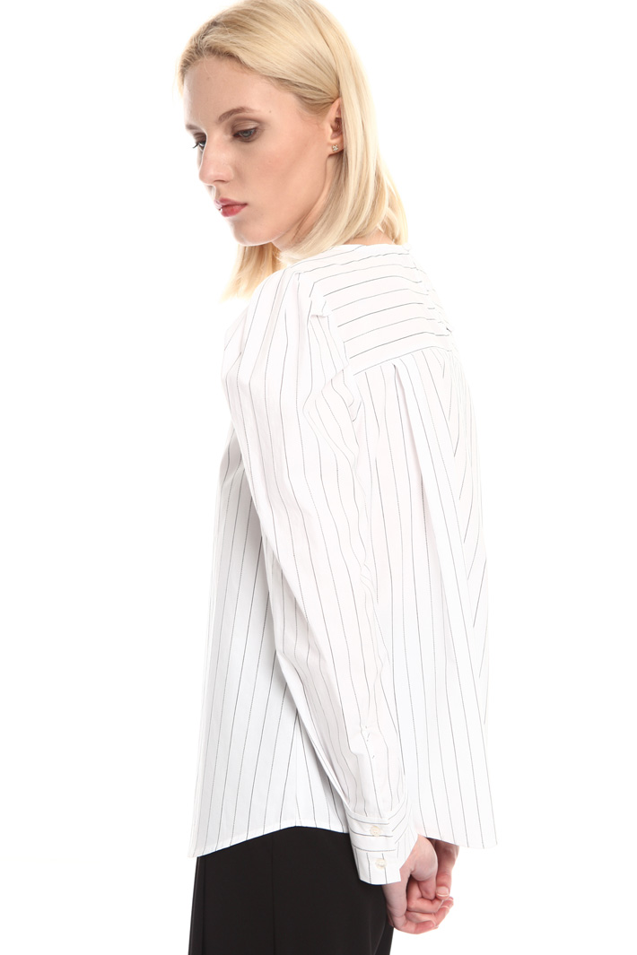 Puff sleeve blouse Intrend Puff sleeve blouse Intrend