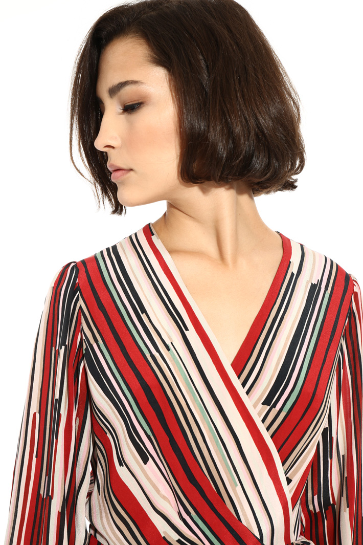 Printed wrap blouse Intrend Printed wrap blouse Intrend