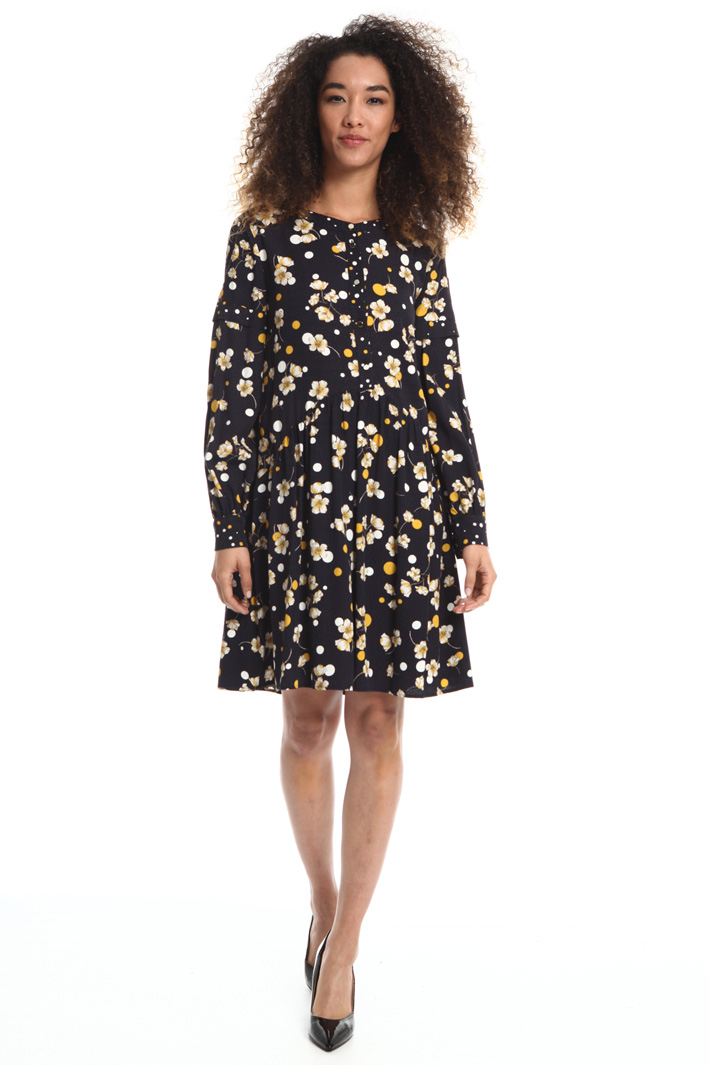 Short viscose dress Intrend Short viscose dress Intrend