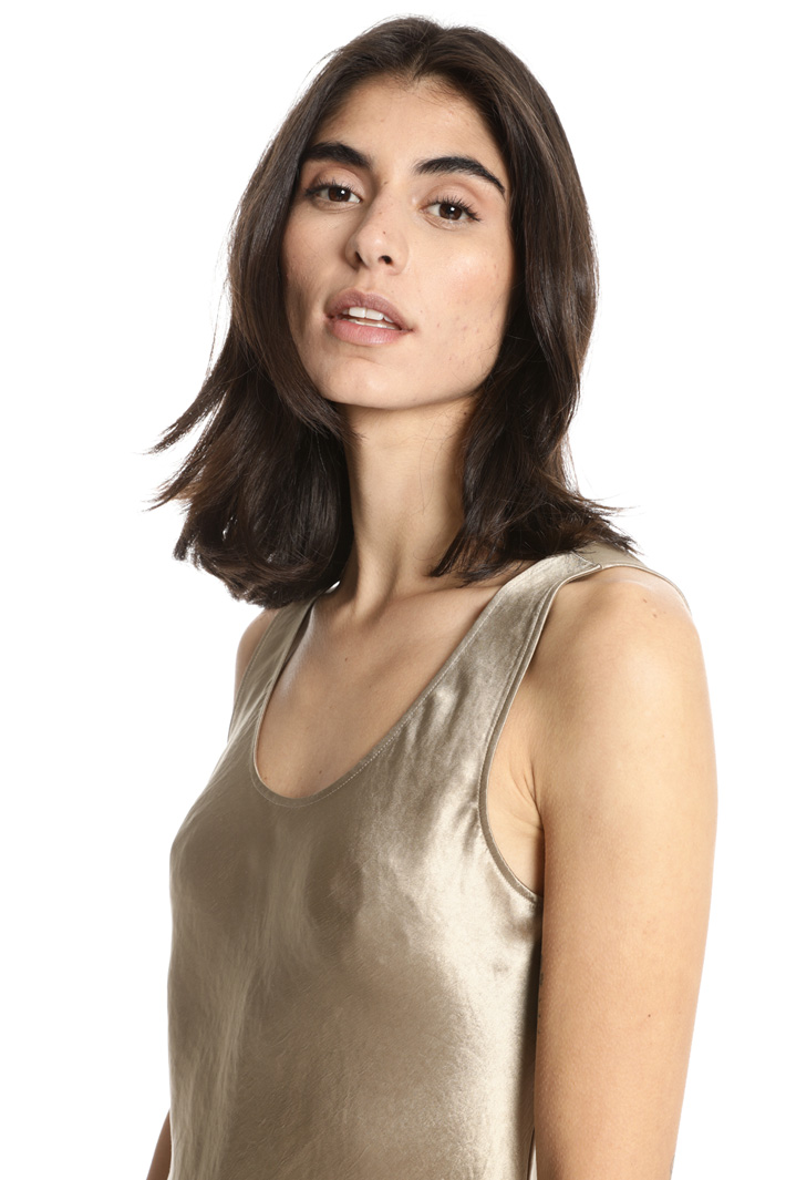 Compact satin dress Intrend Compact satin dress Intrend