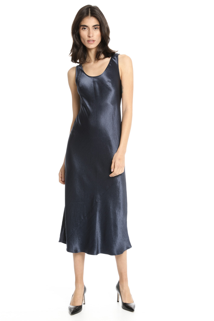Compact satin dress Intrend Compact satin dress Intrend