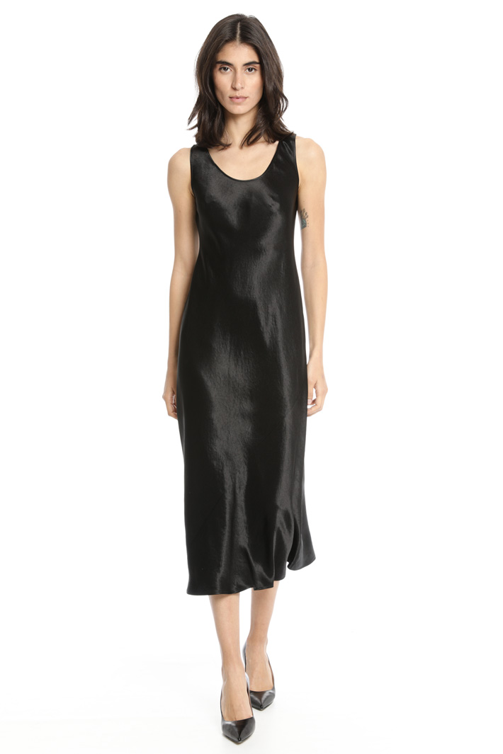 Compact satin dress Intrend Compact satin dress Intrend