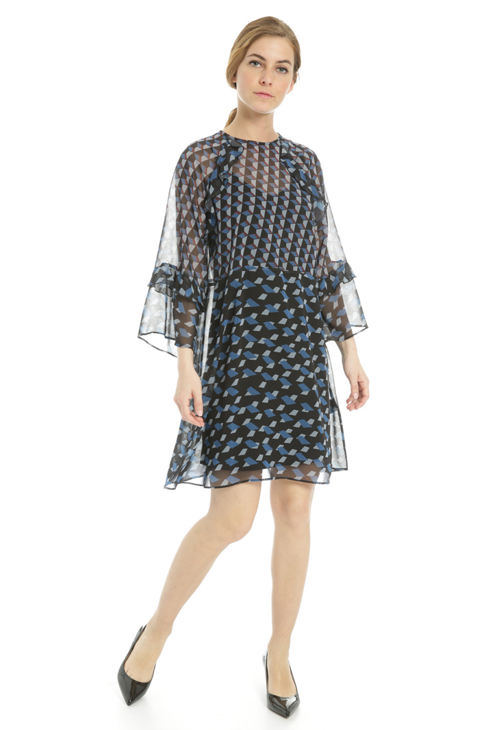 Georgette ruffle dress
Intrend Georgette ruffle dress
Intrend