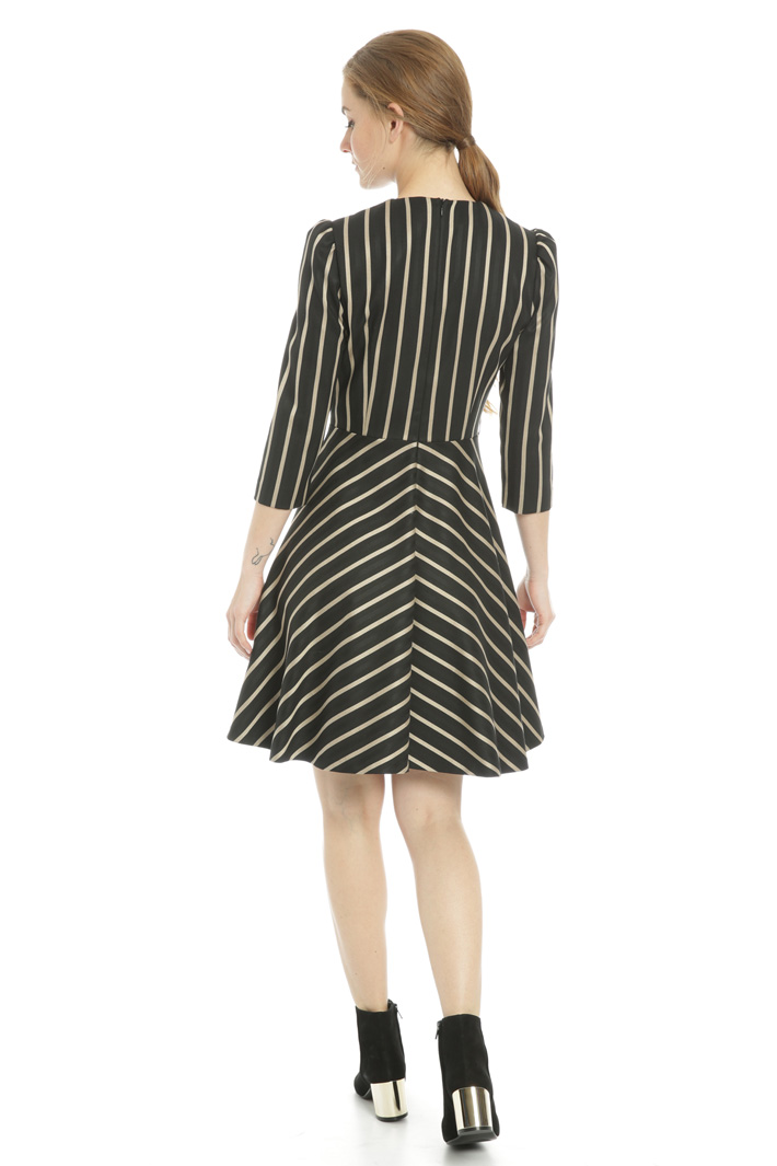 Short corolla dress Intrend Short corolla dress Intrend