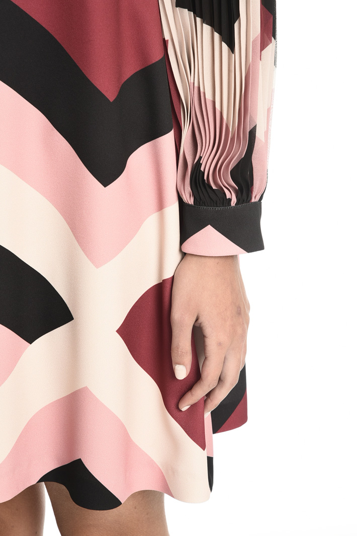 Oversized sleeve dress Intrend Oversized sleeve dress Intrend