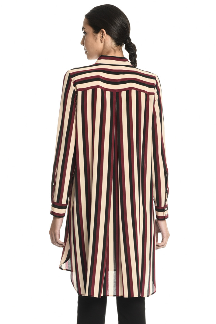Long crepe shirt Intrend Long crepe shirt Intrend