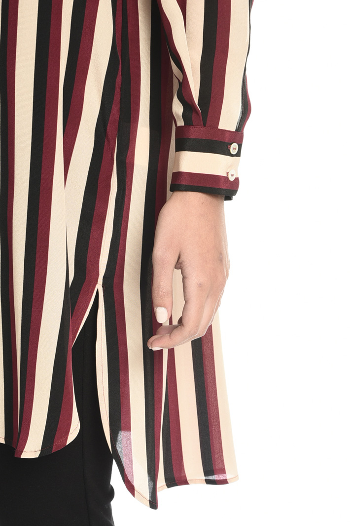 Long crepe shirt Intrend Long crepe shirt Intrend