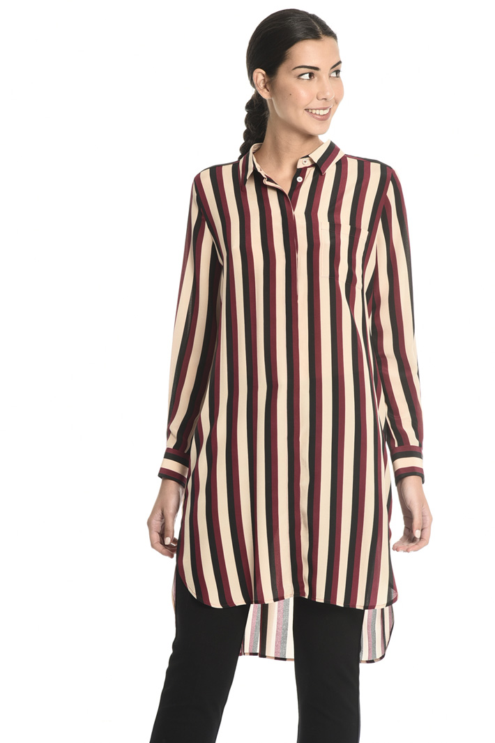 Long crepe shirt Intrend Long crepe shirt Intrend