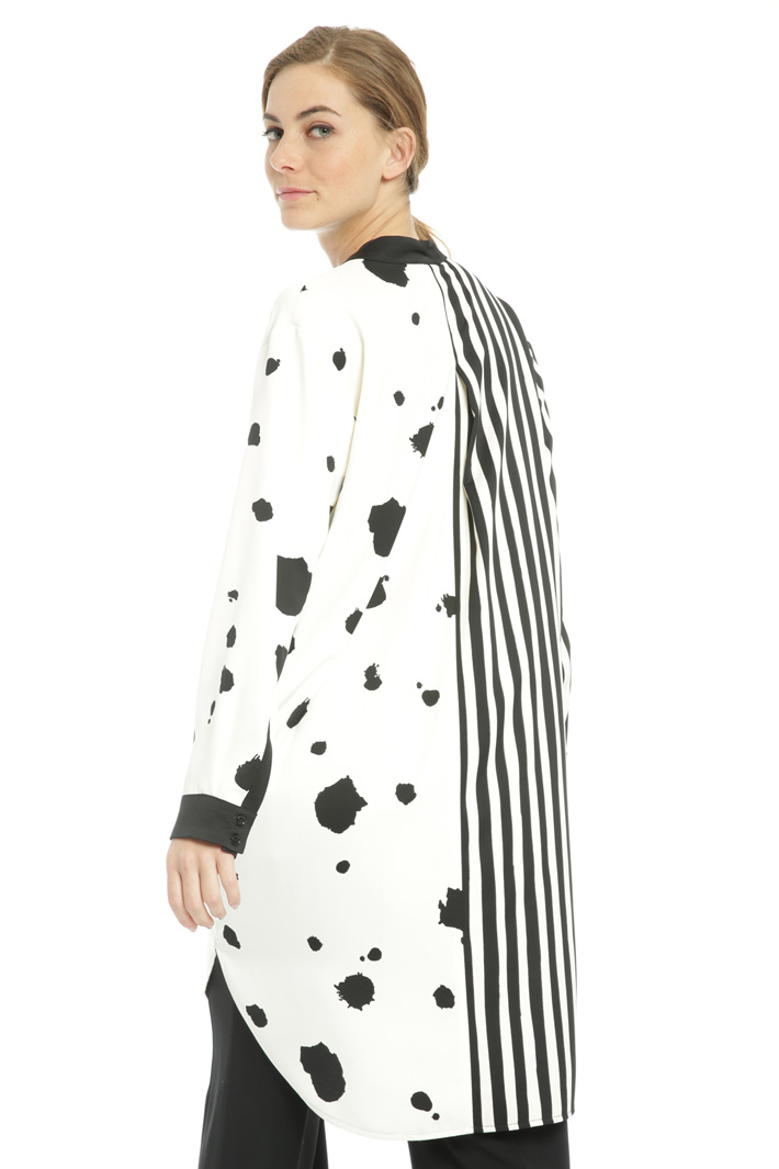 Two-tone printed dress Intrend Two-tone printed dress Intrend