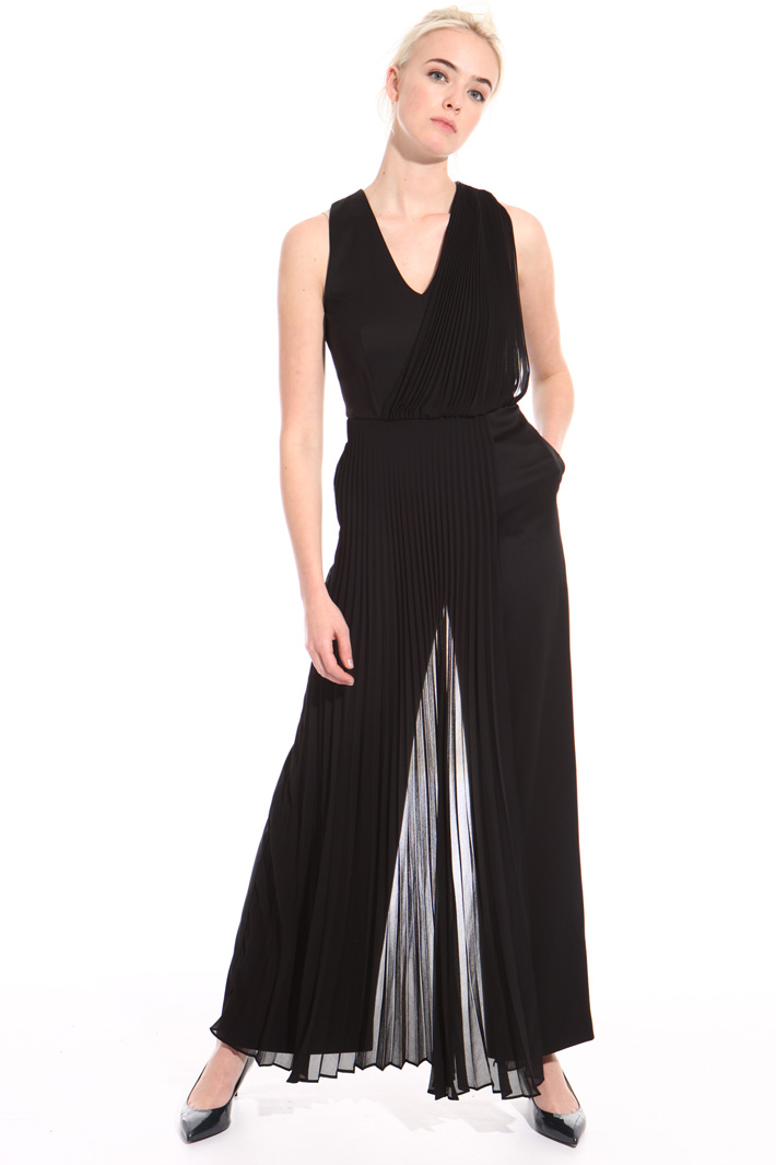 Pleated jumpsuit Intrend Pleated jumpsuit Intrend