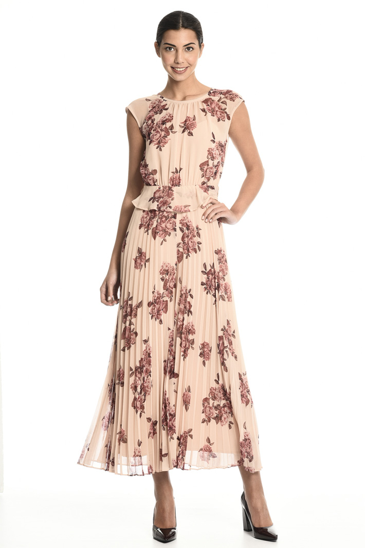Pleated georgette jumpsuit Intrend Pleated georgette jumpsuit Intrend