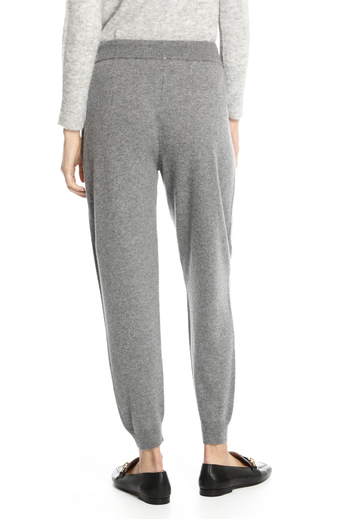Knitted jogging style pants Intrend Knitted jogging style pants Intrend