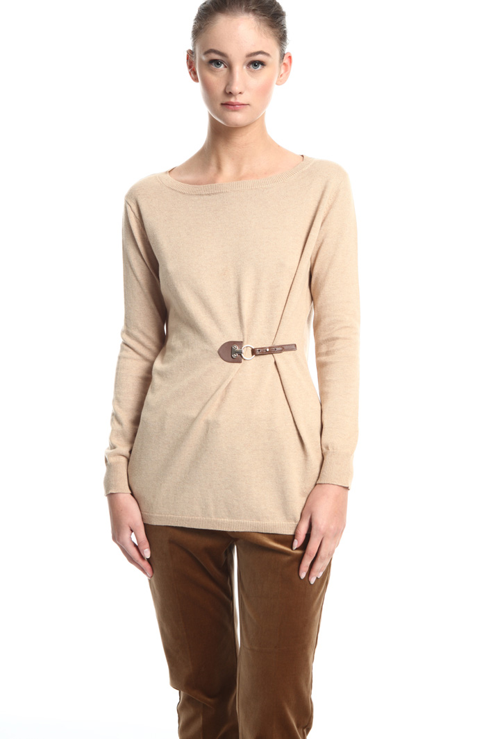 Soft buckled sweater Intrend Soft buckled sweater Intrend