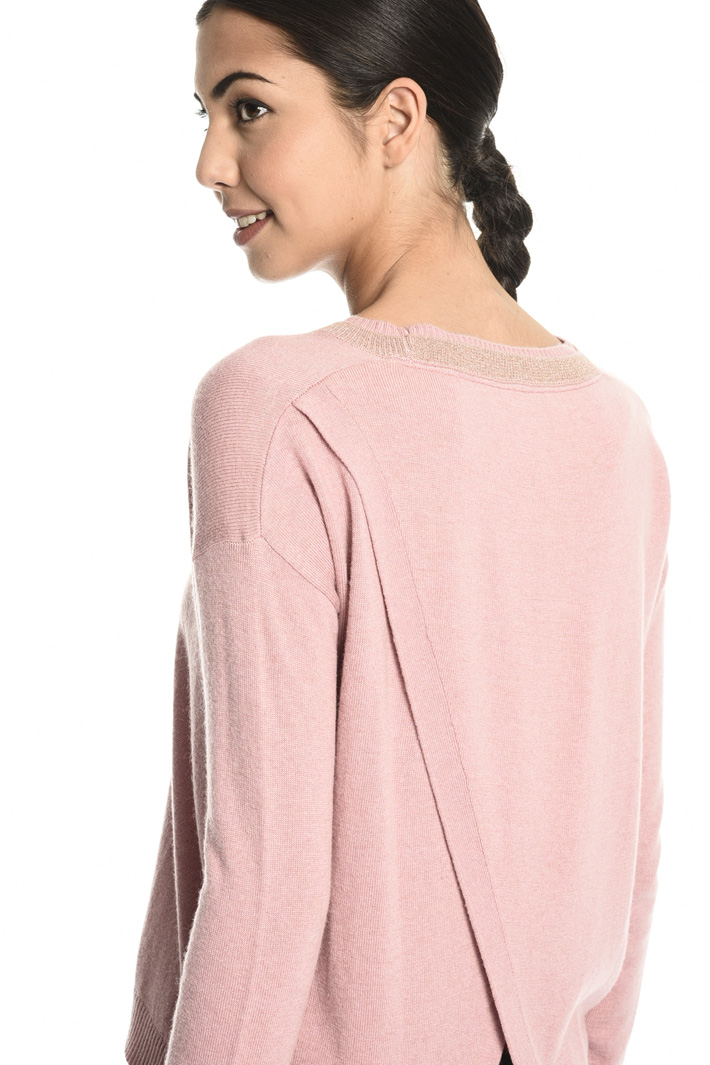 Crossed back sweater Intrend Crossed back sweater Intrend