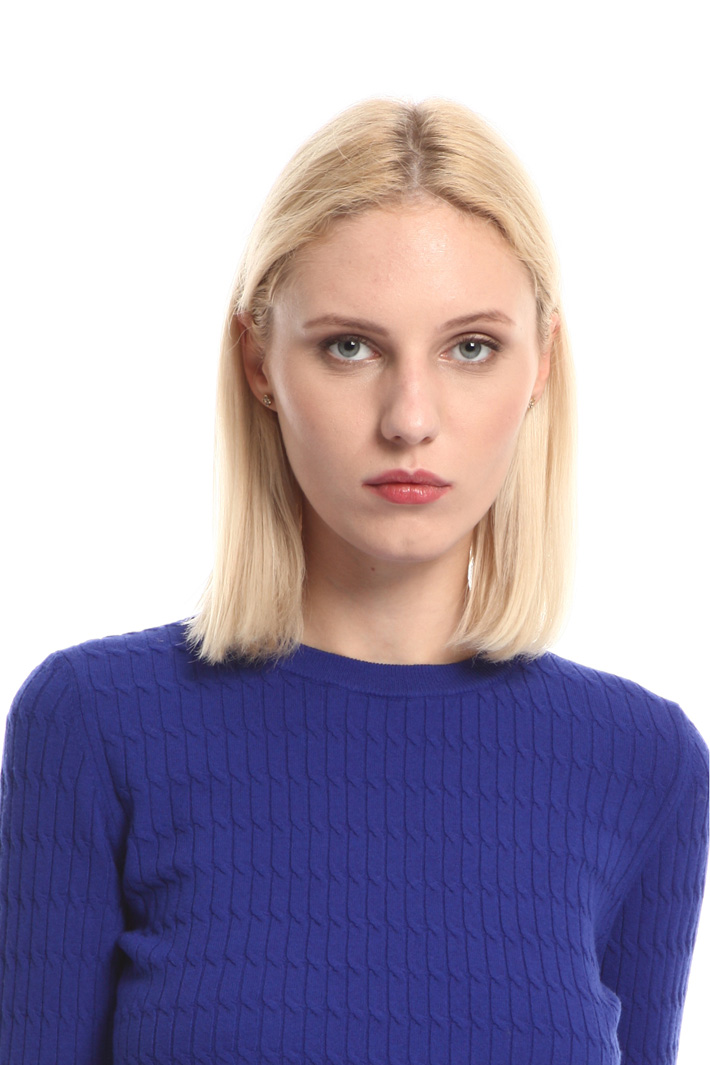 Braid knit sweater Intrend Braid knit sweater Intrend