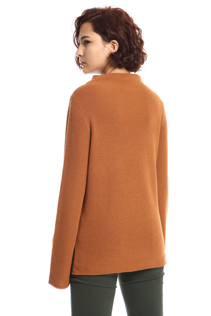 Buttoned sweater Intrend Buttoned sweater Intrend