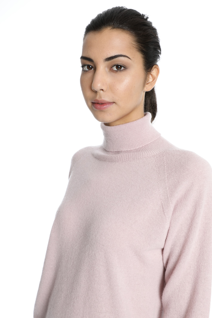 Wool turtleneck sweater Intrend Wool turtleneck sweater Intrend