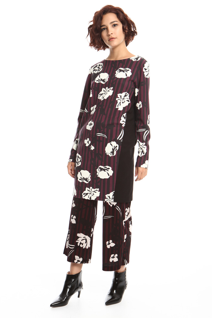 Semi-fitted jersey dress Intrend Semi-fitted jersey dress Intrend