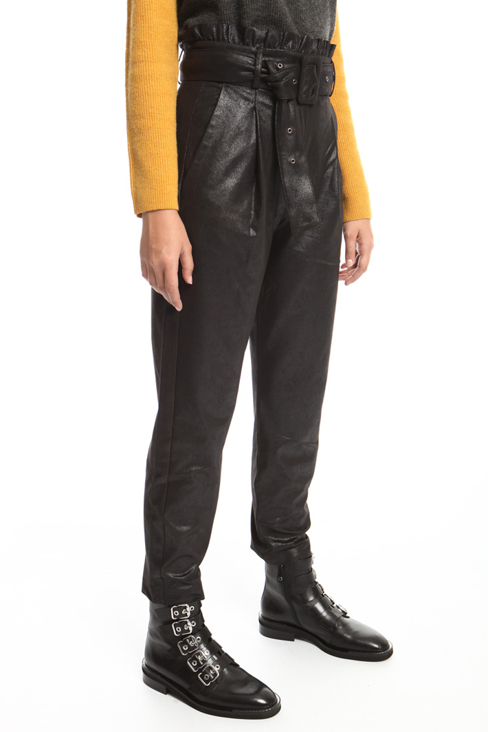 Coated carrot trousers Intrend Coated carrot trousers Intrend