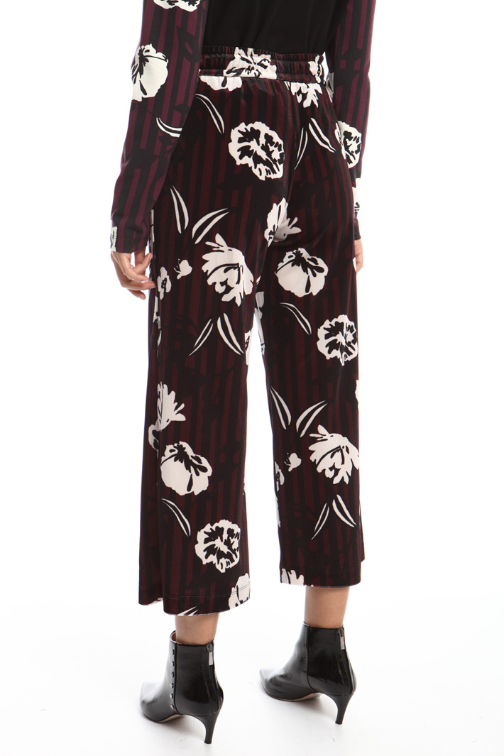 Cropped chenille trousers Intrend Cropped chenille trousers Intrend