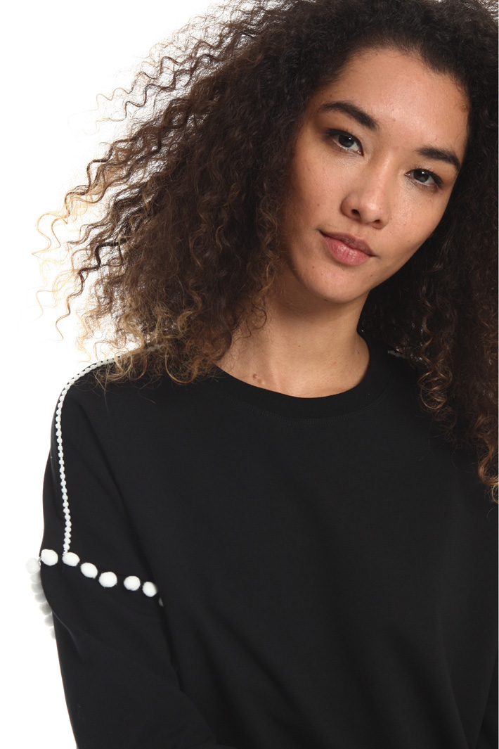 Contrast patch sweater Intrend Contrast patch sweater Intrend