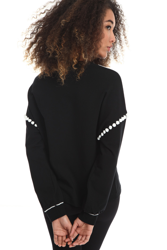 Contrast patch sweater Intrend Contrast patch sweater Intrend