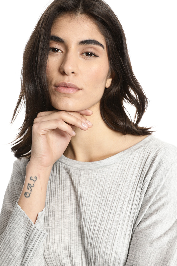 Pleated viscose T-shirt Intrend Pleated viscose T-shirt Intrend