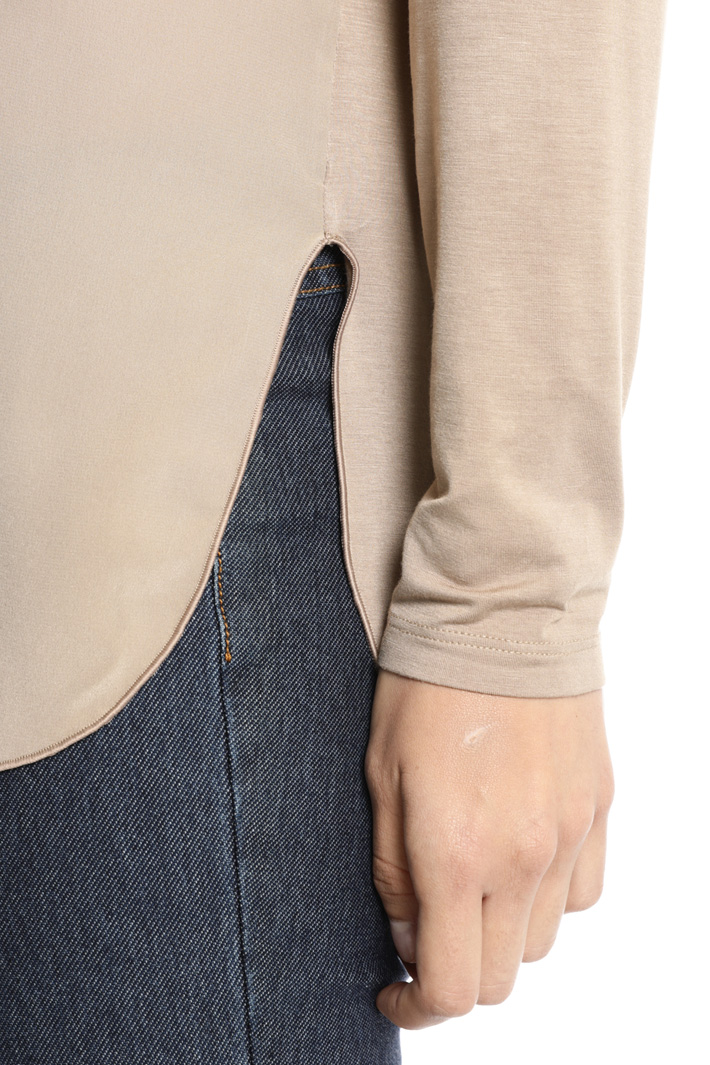 Jersey and crepe T-shirt Intrend Jersey and crepe T-shirt Intrend