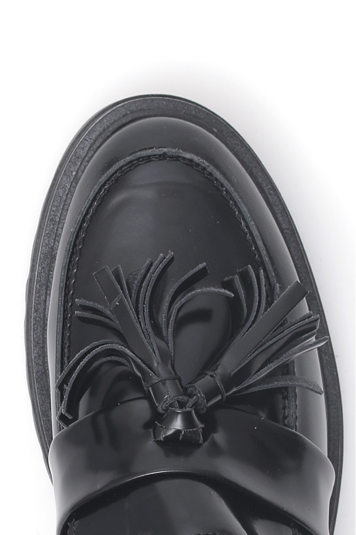Leather moccasin with tassels Intrend Leather moccasin with tassels Intrend
