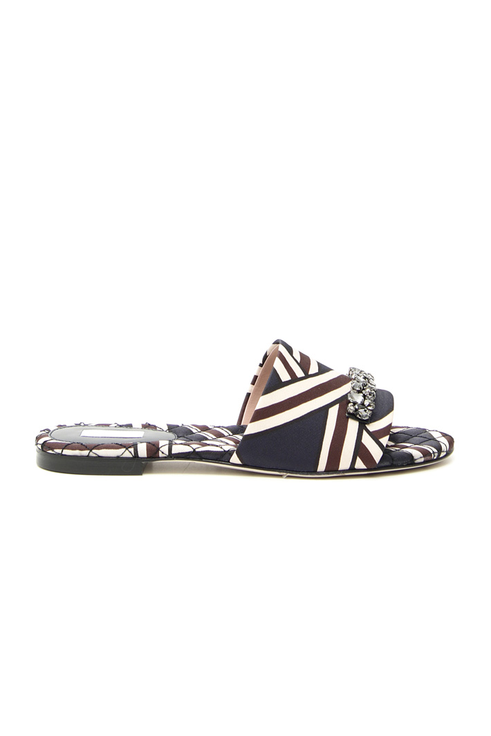 Jeweled embroidery slipper Intrend Jeweled embroidery slipper Intrend