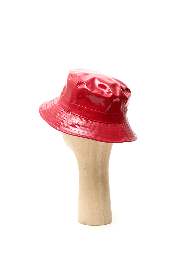 Vinyl effect hat Intrend Vinyl effect hat Intrend