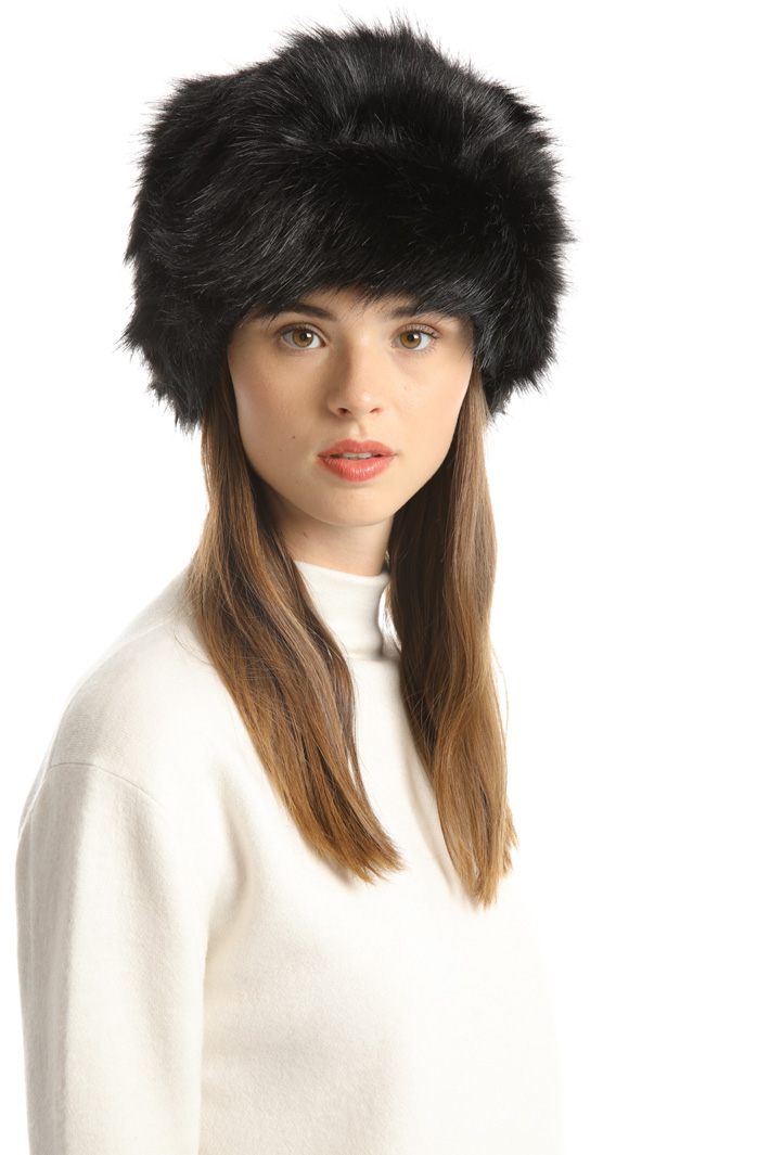 Fur effect hat Intrend Fur effect hat Intrend