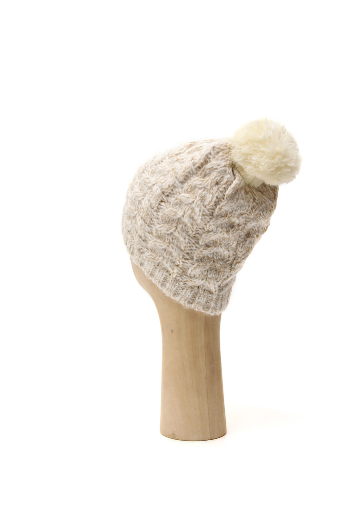 Braided beanie hat Intrend Braided beanie hat Intrend