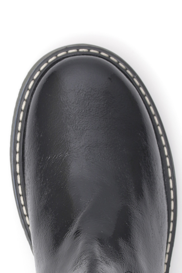 Varnished Chelsea boots Intrend Varnished Chelsea boots Intrend