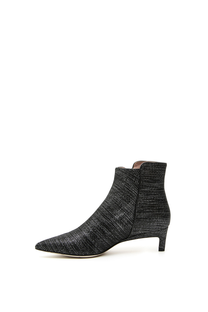 Laminated pointed ankle-boots Intrend Laminated pointed ankle-boots Intrend