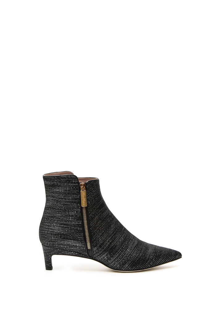 Laminated pointed ankle-boots Intrend Laminated pointed ankle-boots Intrend