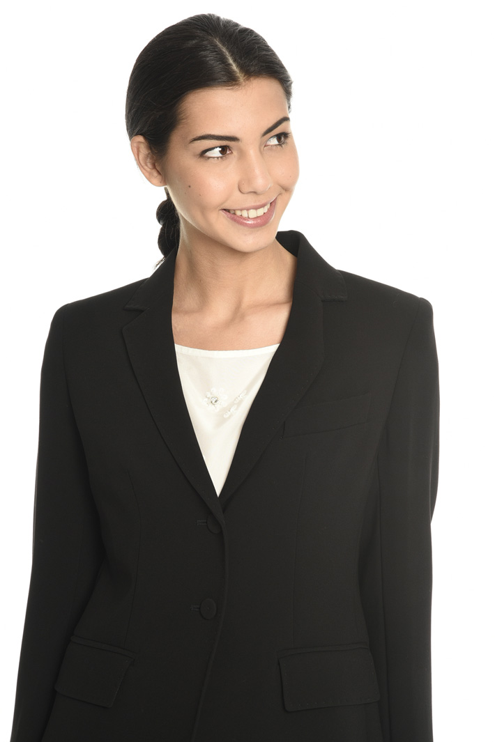 Blazer with covered buttons
Intrend Blazer with covered buttons
Intrend