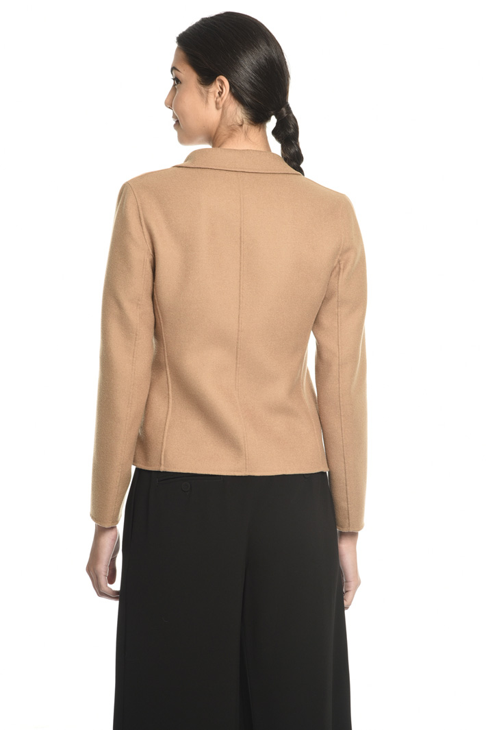 Wool drap blazer
Intrend Wool drap blazer
Intrend