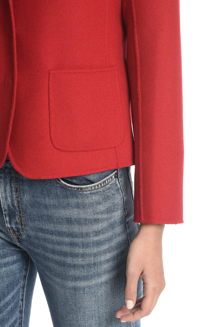 Wool drap blazer
Intrend Wool drap blazer
Intrend