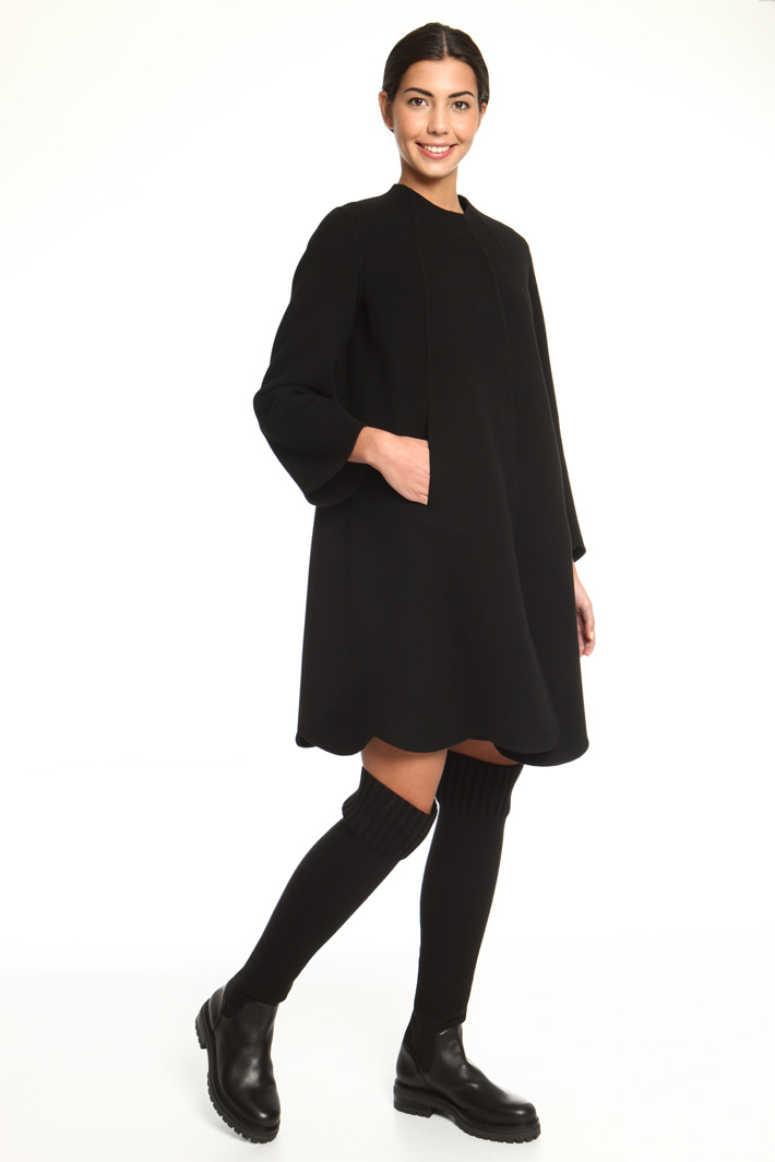Coat with scalloped bottom
Intrend Coat with scalloped bottom
Intrend