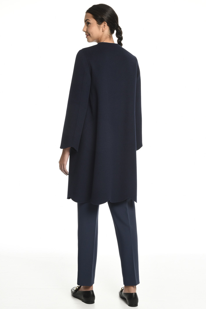 Coat with scalloped bottom
Intrend Coat with scalloped bottom
Intrend