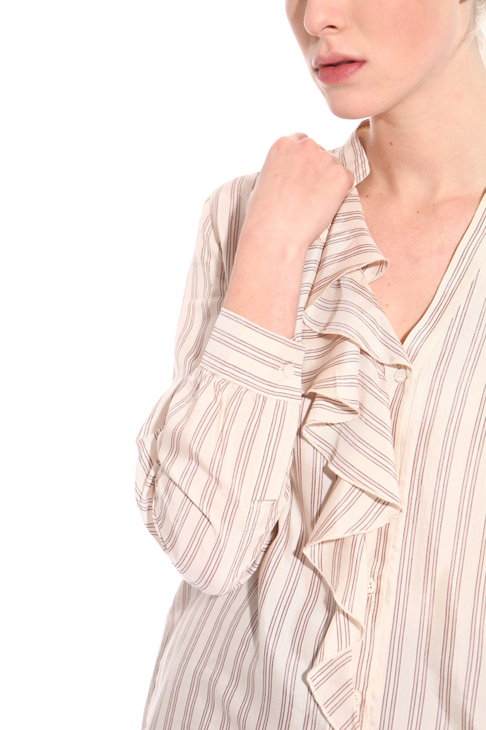 Yarn-dyed viscose shirt Intrend Yarn-dyed viscose shirt Intrend