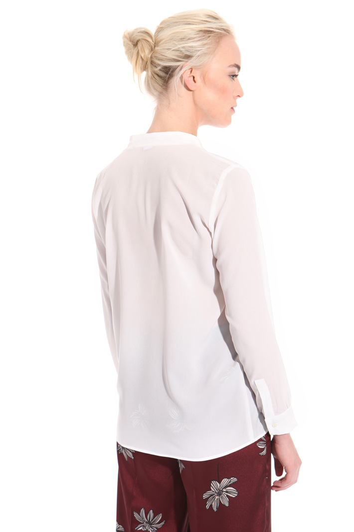 Frilled crepe shirt Intrend Frilled crepe shirt Intrend