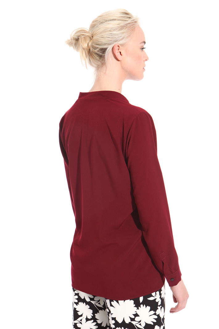 Frilled crepe shirt Intrend Frilled crepe shirt Intrend