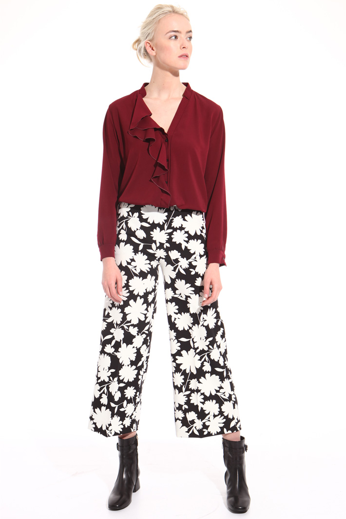 Frilled crepe shirt Intrend Frilled crepe shirt Intrend