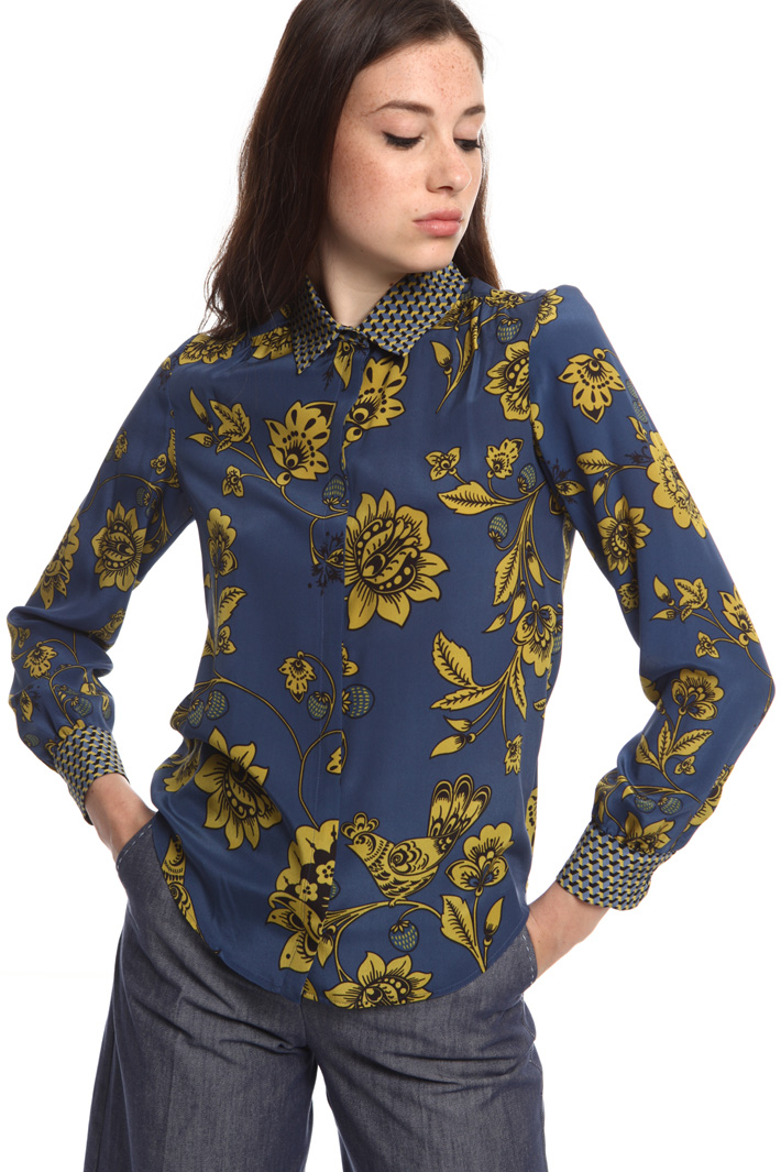 Silk crepe de chine shirt Intrend Silk crepe de chine shirt Intrend