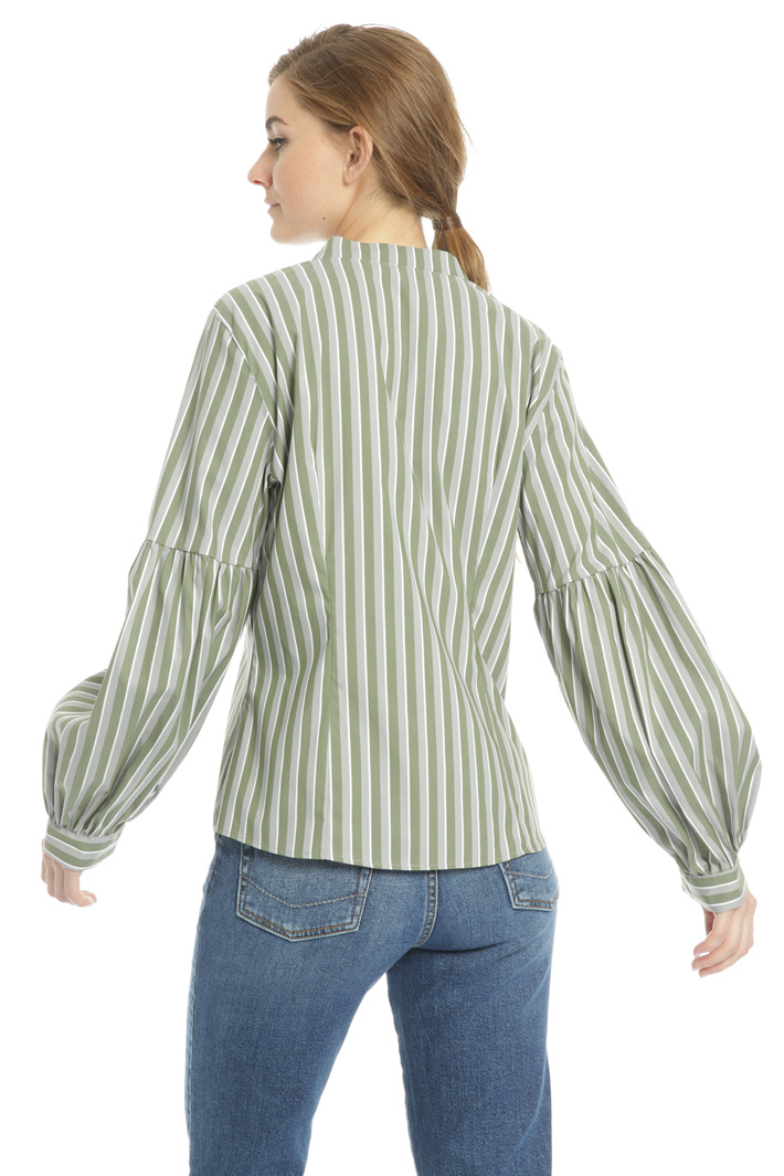 Puff sleeve shirt Intrend Puff sleeve shirt Intrend