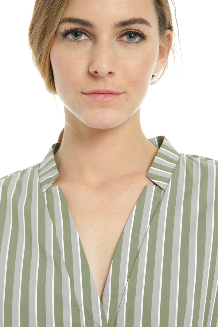 Puff sleeve shirt Intrend Puff sleeve shirt Intrend